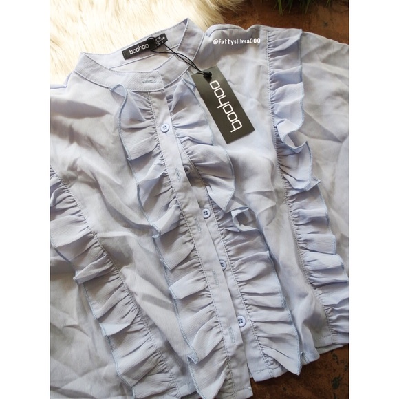 NWT - Boohoo pale blue ruffle crop top 🌷 - Picture 3 of 4